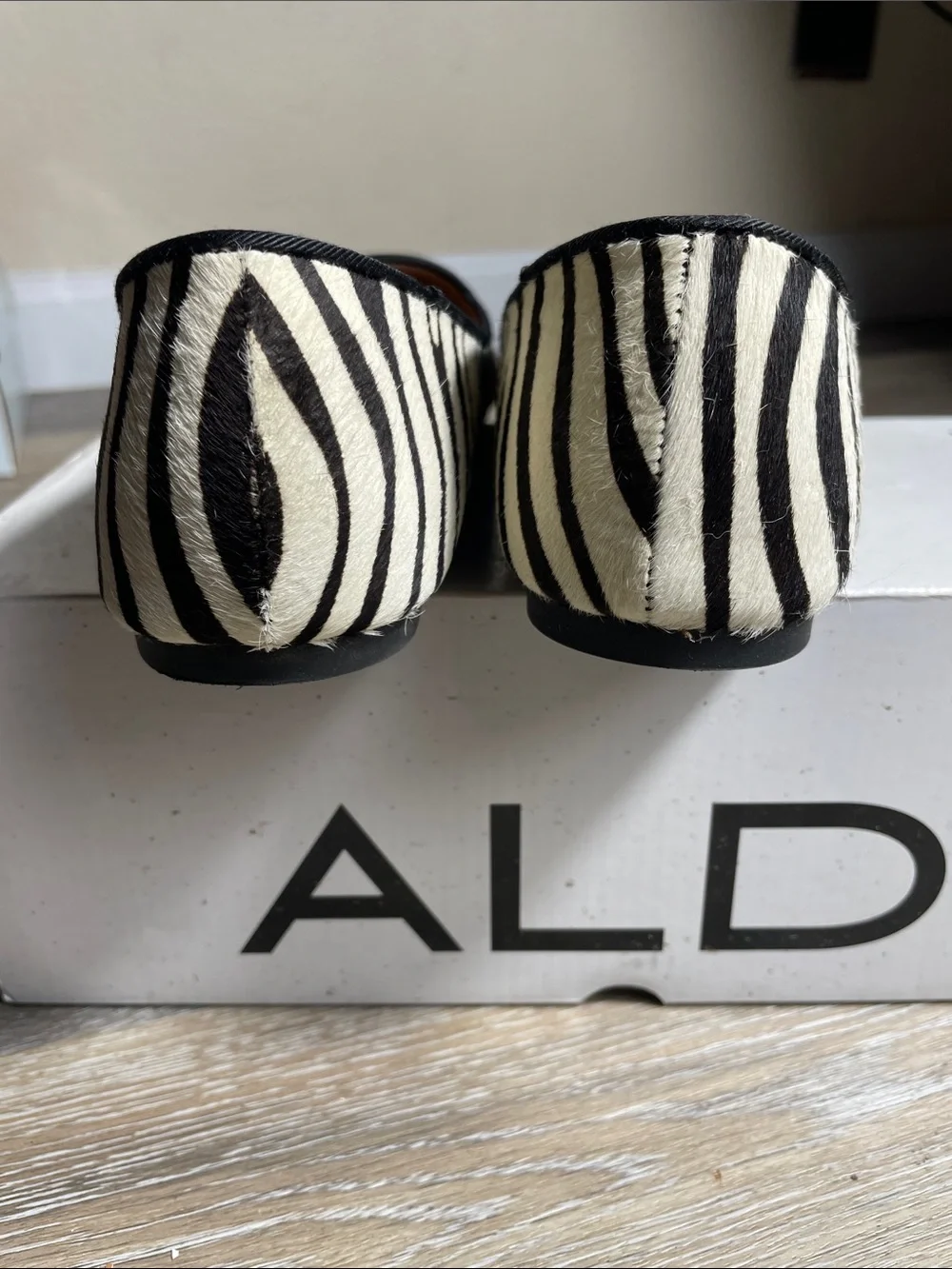 ALDO Zebra-Print “Ostlie 88” Slip-On Ballet Flats - size 8 WITH BOX!